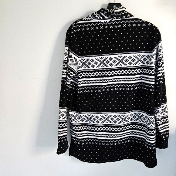 Land's End black white Nordic print fleece top - Picture 3 of 5